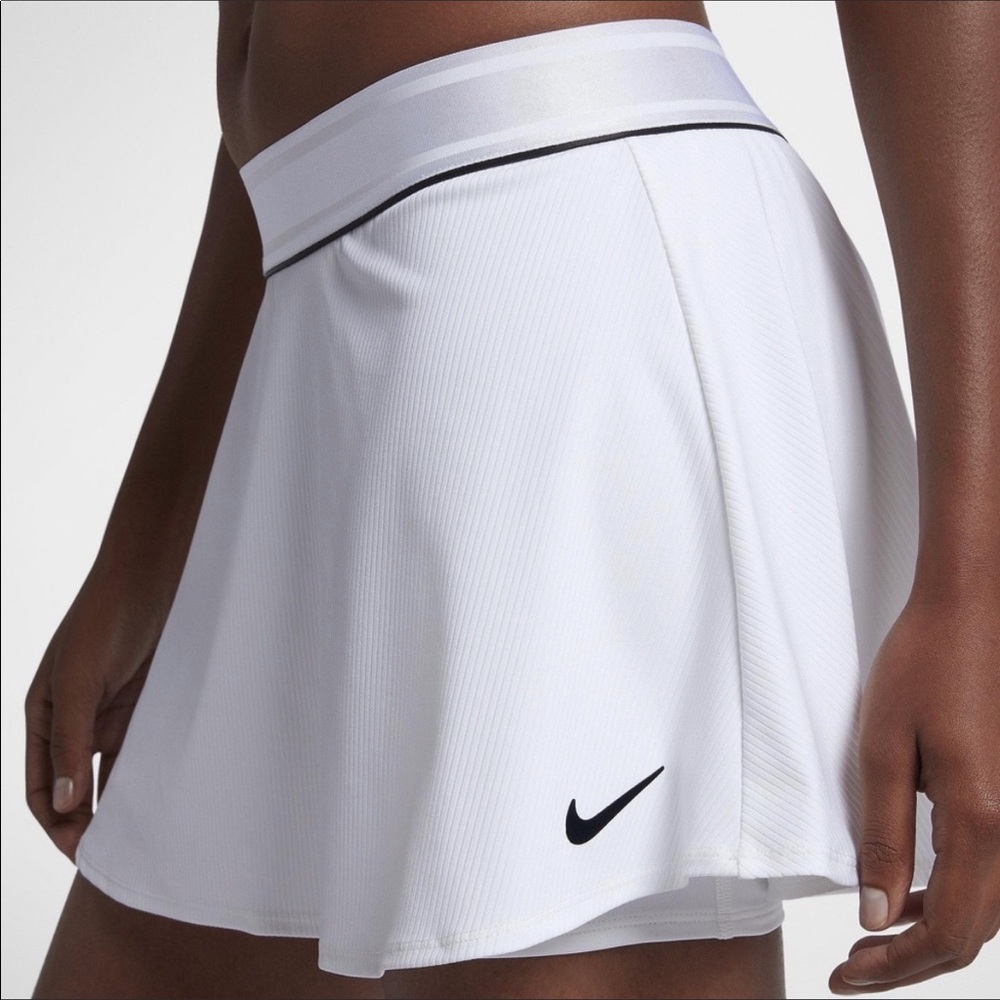 Nike Tennis/Golf/Pickleball White Skort XL